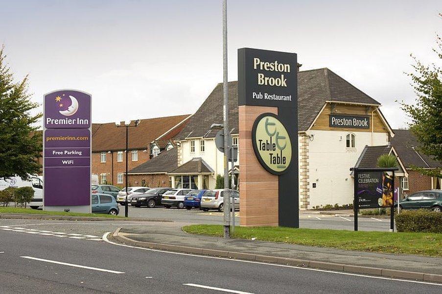 Premier Inn رنكورن المظهر الخارجي الصورة