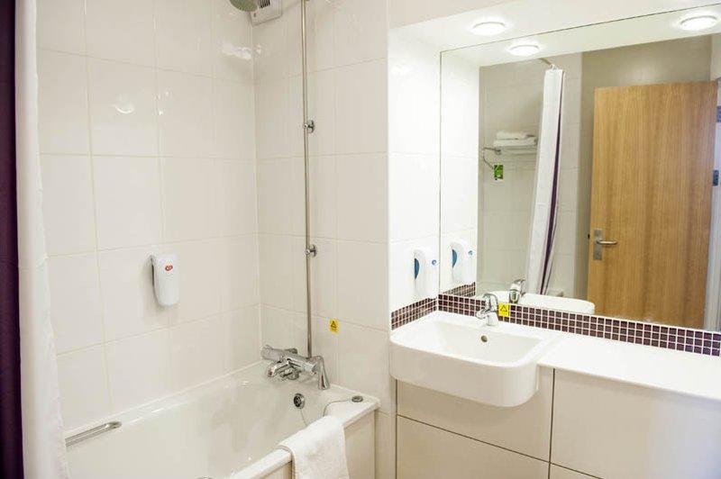 Premier Inn رنكورن المظهر الخارجي الصورة