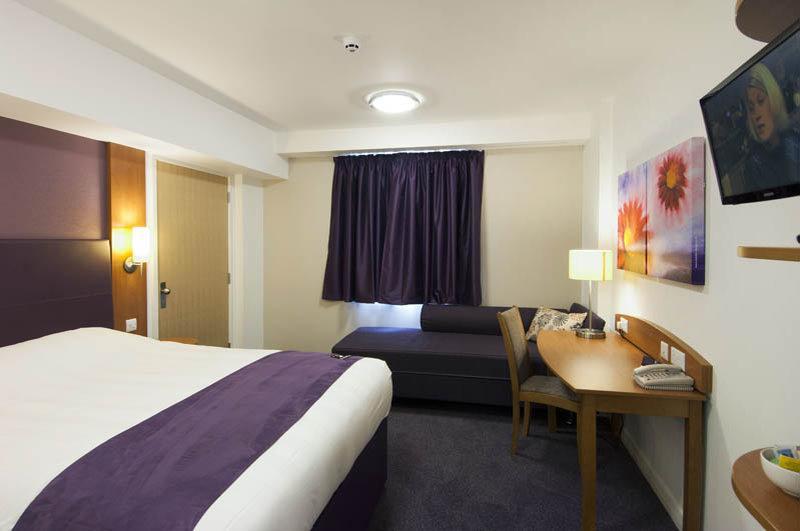 Premier Inn رنكورن المظهر الخارجي الصورة
